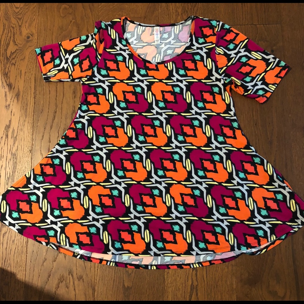 LulaRoe Perfect T